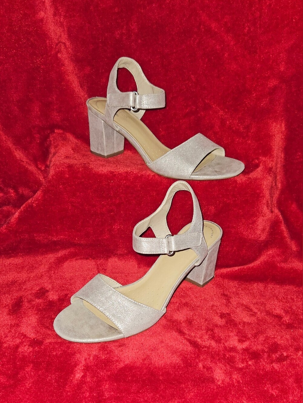 Clarks Deva Alice Comfort Collection Metallic Taupe Block Heel Sandals -Size 7.5
